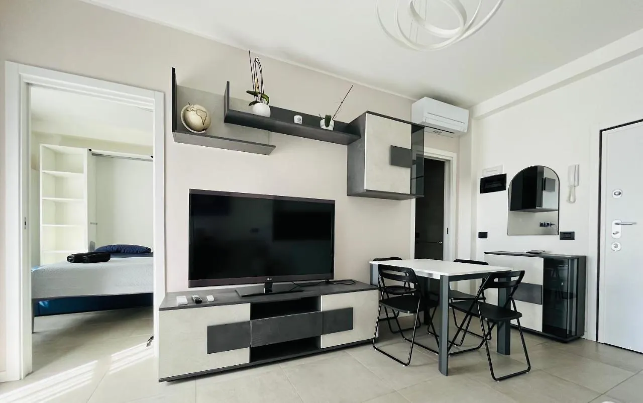 Pericle 5 Apartment contacts