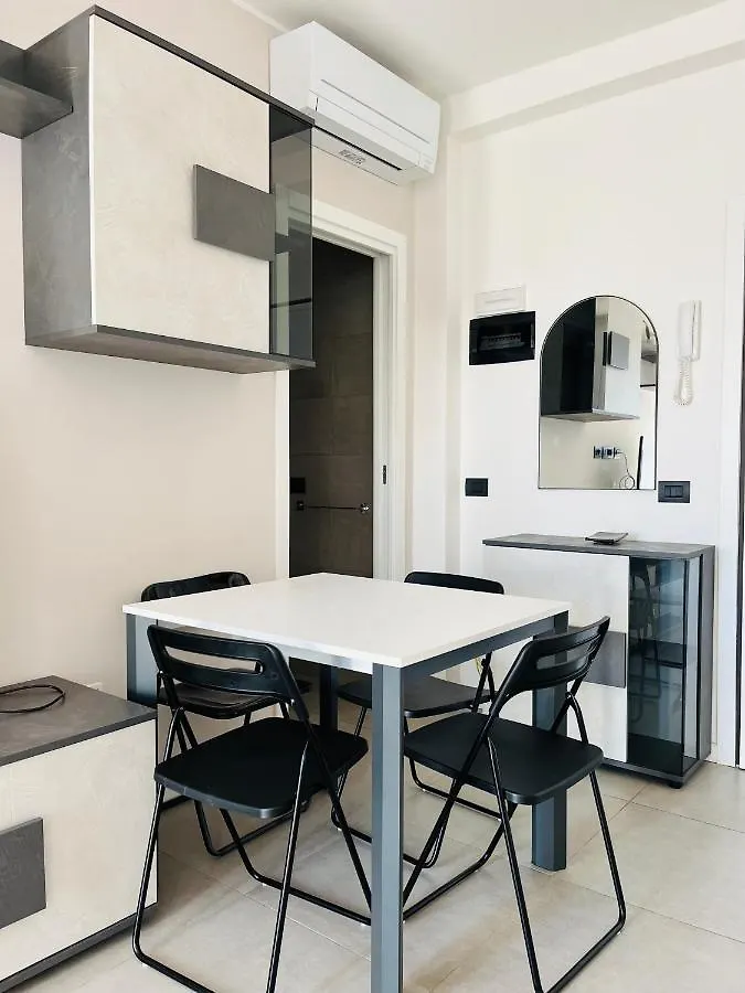 Pericle 5 Apartment Milan 0*,  Italy