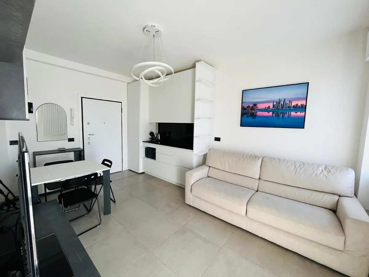 Pericle 5 Apartment Milan 0*,